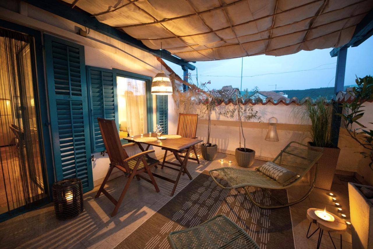 Modra Luna- Apartment With Terrace Izola Exteriör bild